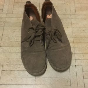 Lucky Brand chukkas